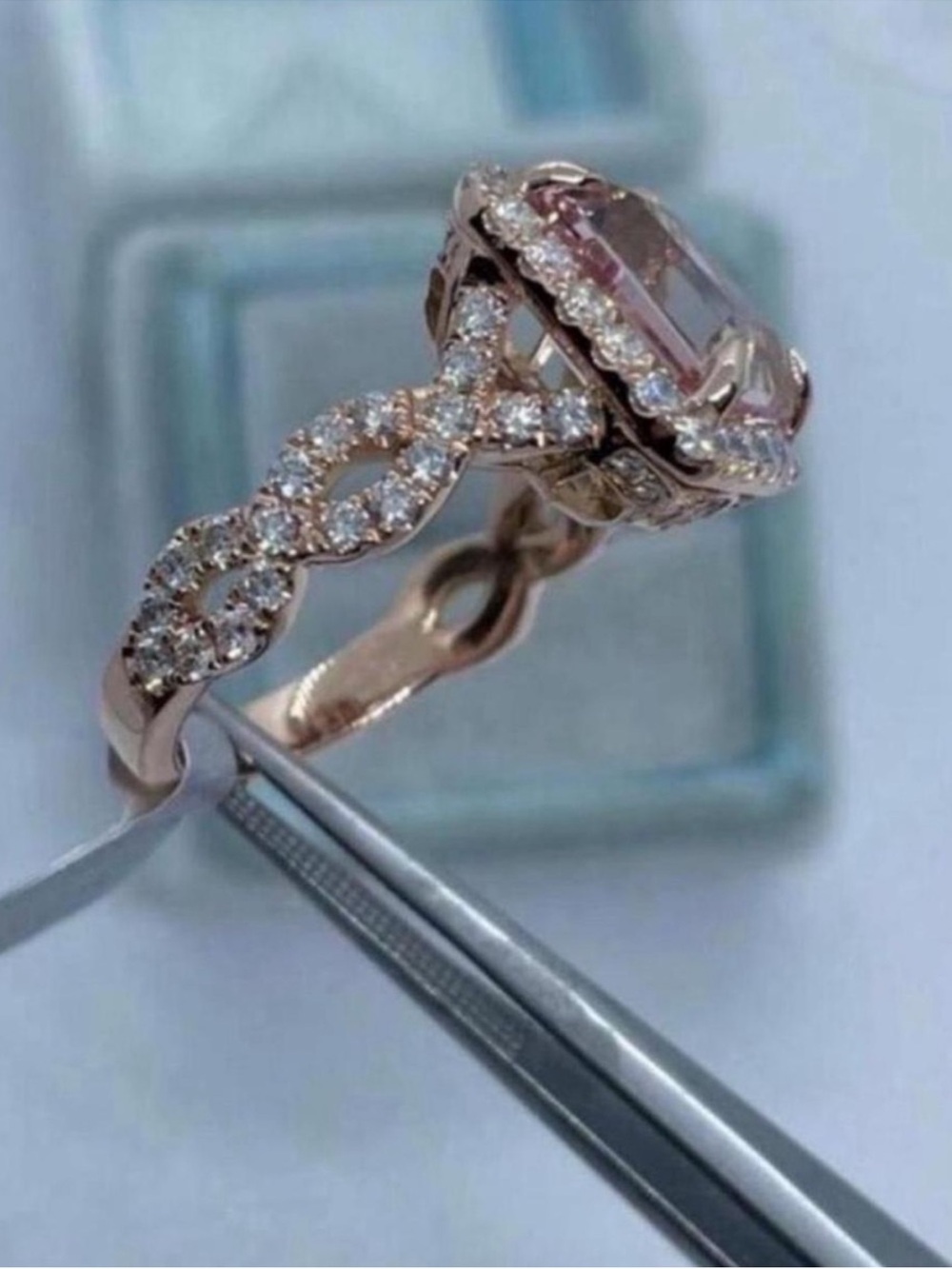 Gold ring - Picture 3 of 3